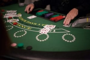 poker table 